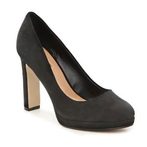 Tahari Brentwood Platform Pump Size 9
